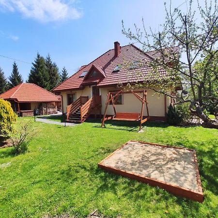 Apartament W Sercu Ustrzyk Apartment Устшики Долне Екстериор снимка